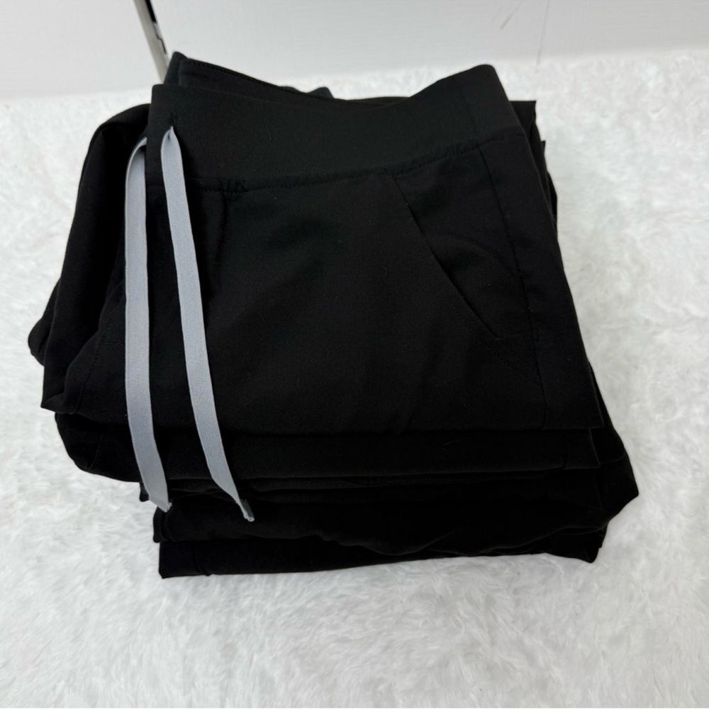 FIGS Zamora Jogger Scrub Pants – Bundle of 8 pairs, all in black, size Large. - Picture 8 of 11